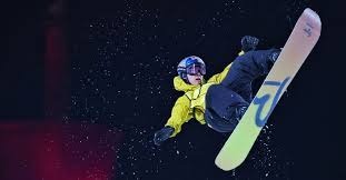 [图]拉菲尼亚梅开二度 巴萨主场2-0完胜奥萨苏纳