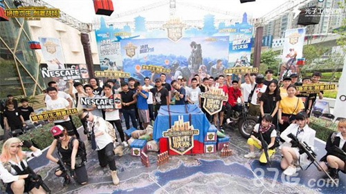 表现亮眼 表现亮眼