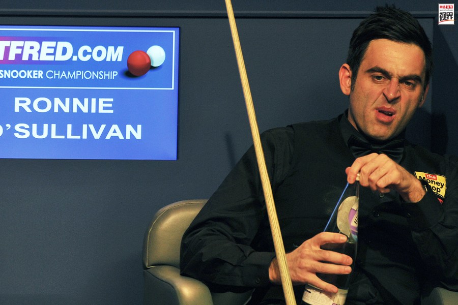 却透露出教 却透露出教