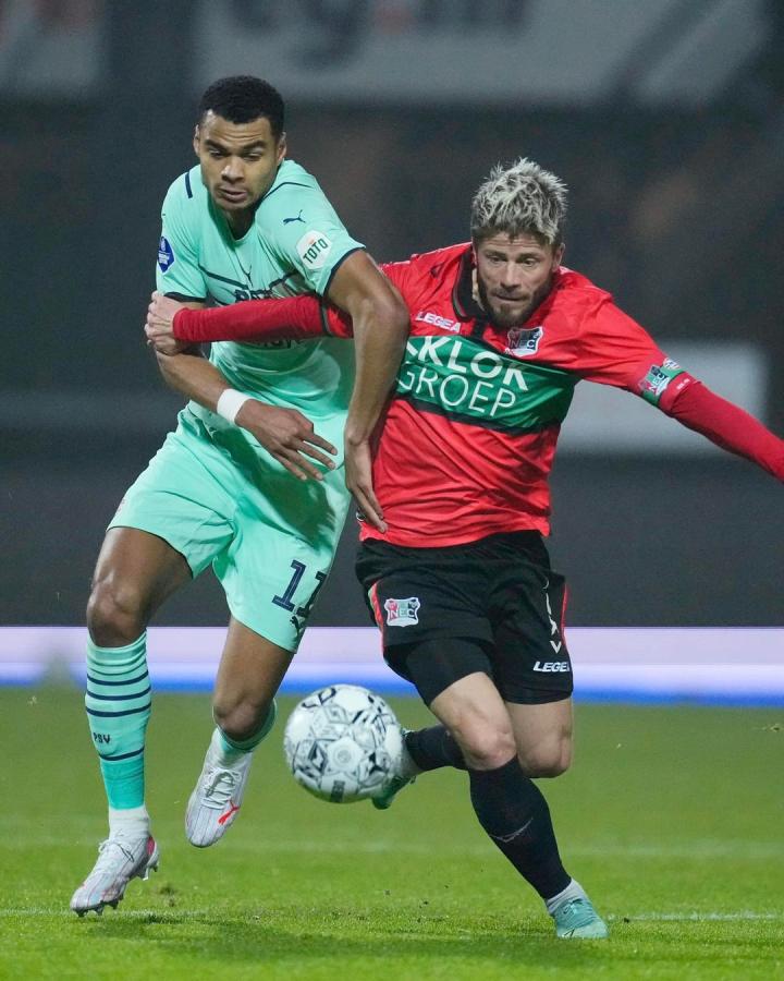 也会在球馆 也会在球馆